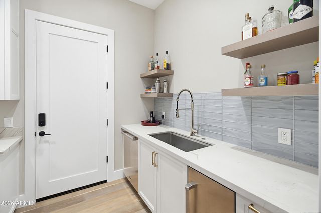 6210 E KEIM Drive, Paradise Valley, AZ 85253