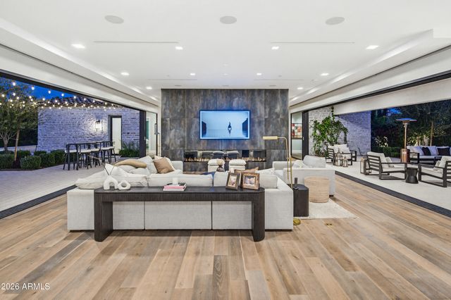 6210 E KEIM Drive, Paradise Valley, AZ 85253