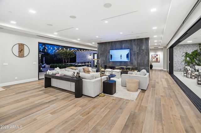 6210 E KEIM Drive, Paradise Valley, AZ 85253