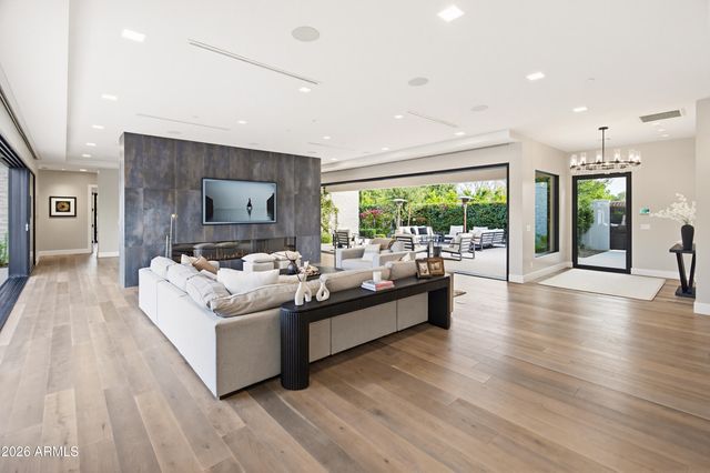 6210 E KEIM Drive, Paradise Valley, AZ 85253