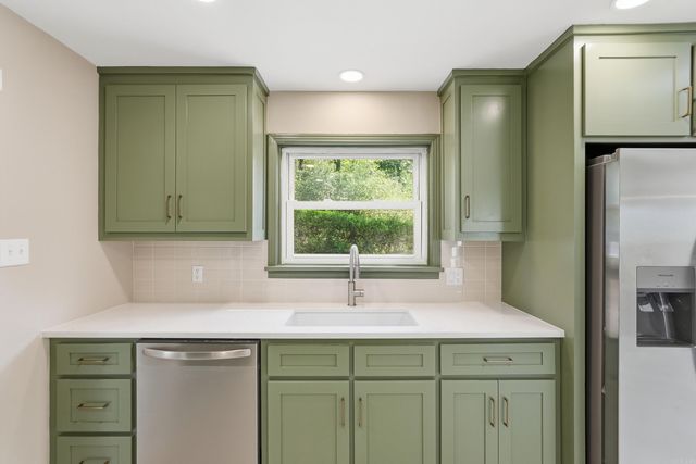 1 Van Lee Drive, Little Rock, AR 72205