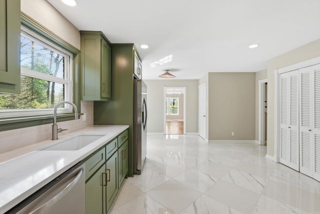 1 Van Lee Drive, Little Rock, AR 72205