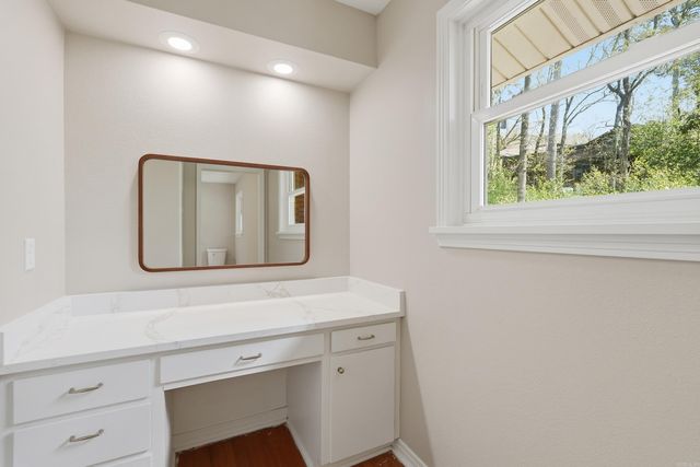 1 Van Lee Drive, Little Rock, AR 72205