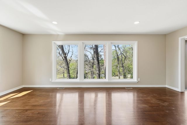 1 Van Lee Drive, Little Rock, AR 72205