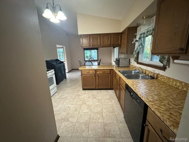 1795 Oakwood Road, Ortonville Village, MI 48462