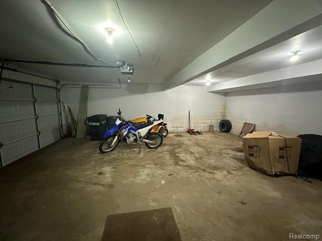 1795 Oakwood Road, Ortonville Village, MI 48462