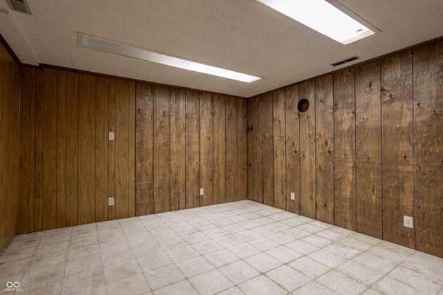3644 E Carmel Drive, Carmel, IN 46033