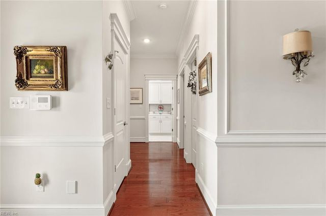 18 Brough LN, Hampton, VA 23669