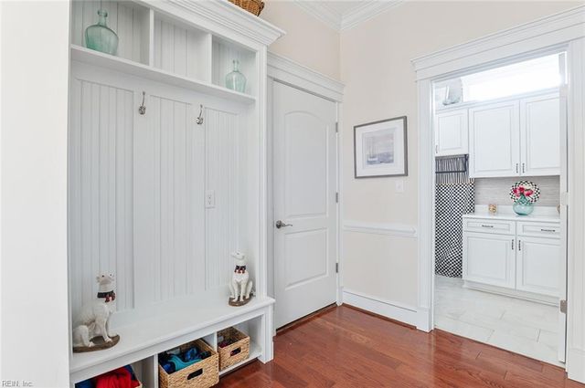 18 Brough LN, Hampton, VA 23669