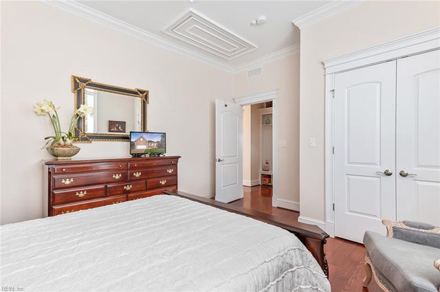 18 Brough LN, Hampton, VA 23669
