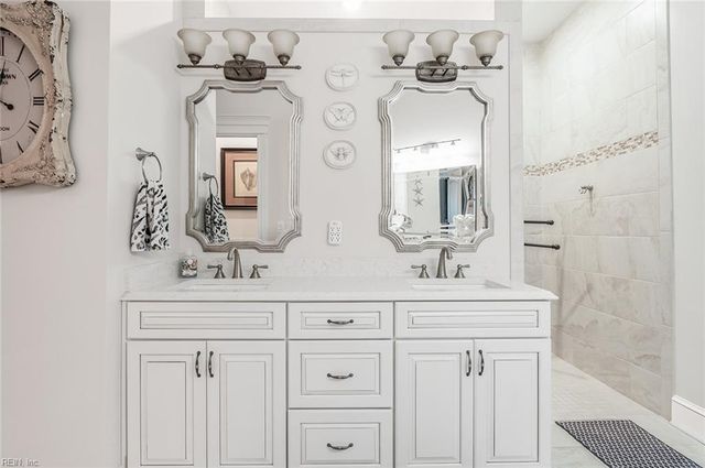 18 Brough LN, Hampton, VA 23669