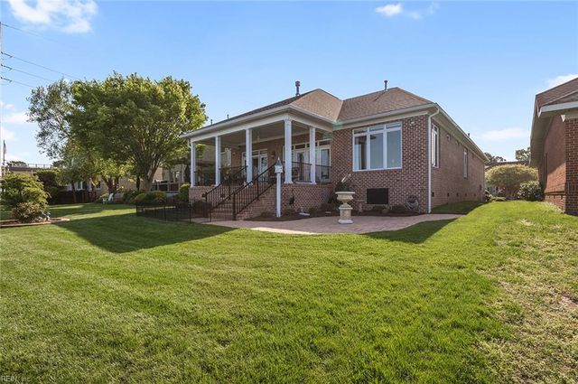 18 Brough LN, Hampton, VA 23669