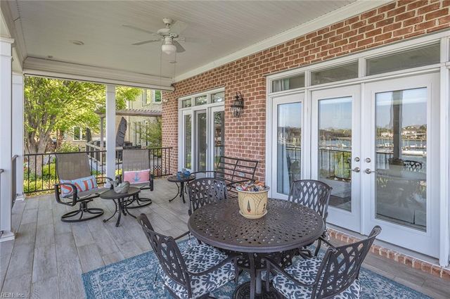 18 Brough LN, Hampton, VA 23669