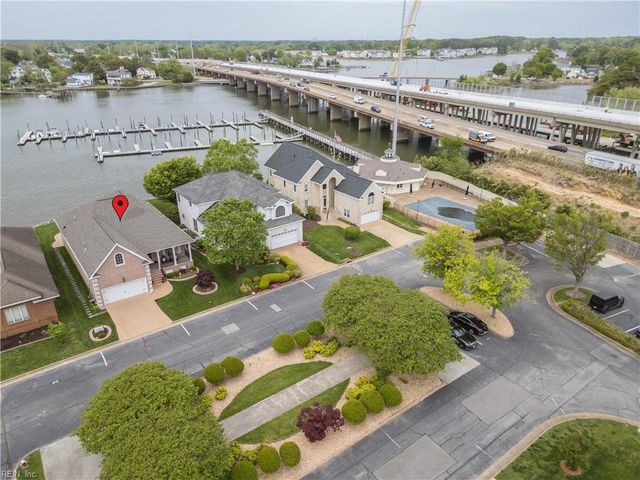 18 Brough LN, Hampton, VA 23669