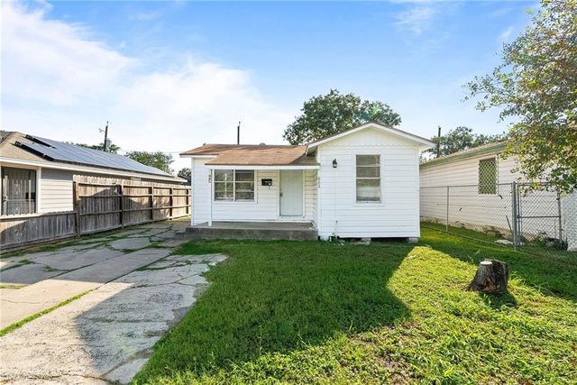622 Airport B, Corpus Christi, TX 78405