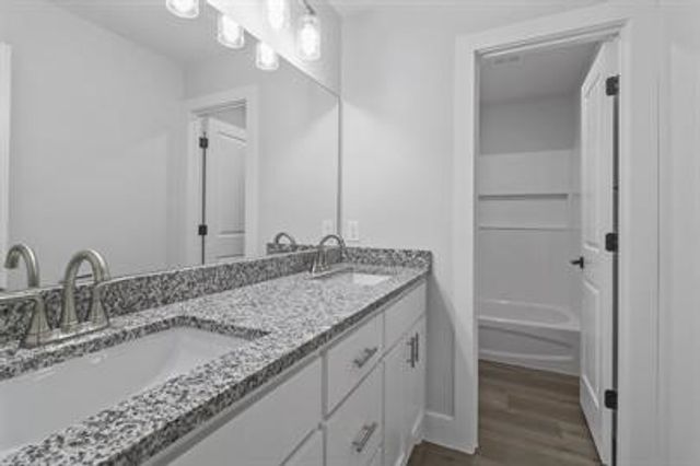 406 W 6th Street 1, Bonham, TX 75418