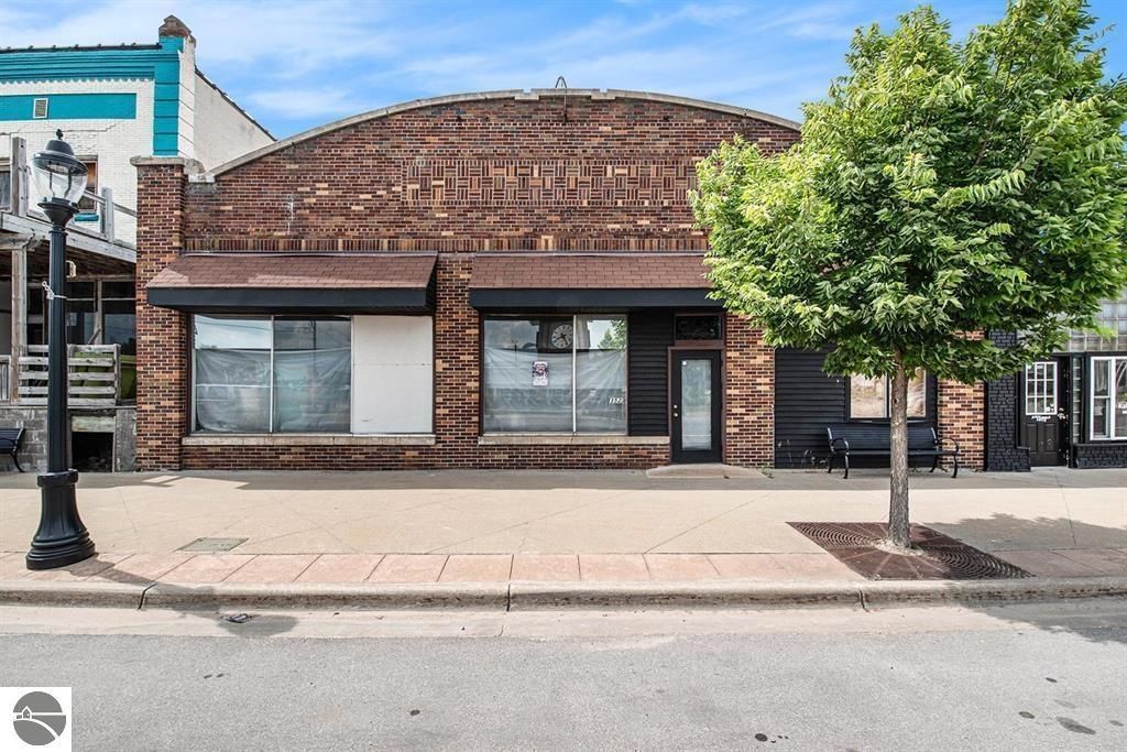 Image 2 of property listing at 352 S Cedar, Kalkaska, MI 49646