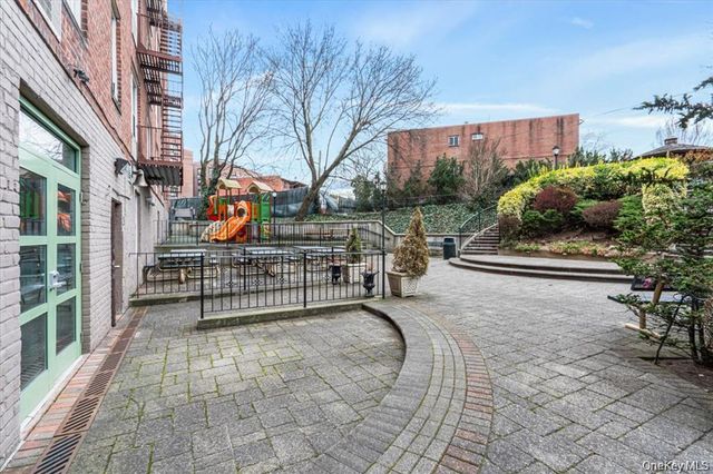 59-30 108 Street 5C, Corona, NY 11368