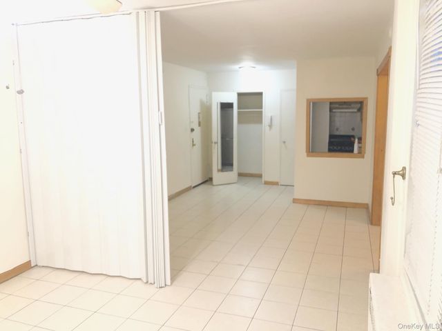 59-30 108 Street 5C, Corona, NY 11368