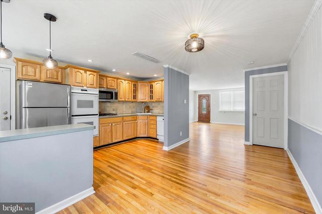 5337 BRITTANY DR, Clifton Heights, PA 19018