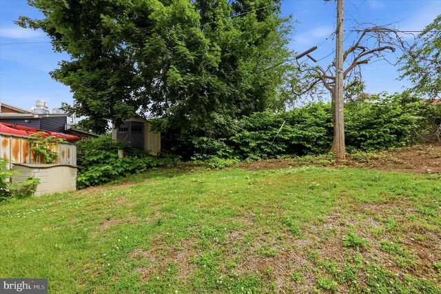 5337 BRITTANY DR, Clifton Heights, PA 19018