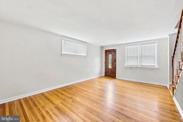 5337 BRITTANY DR, Clifton Heights, PA 19018