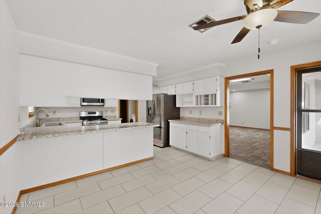 711 Windmill Drive, Las Cruces, NM 88011