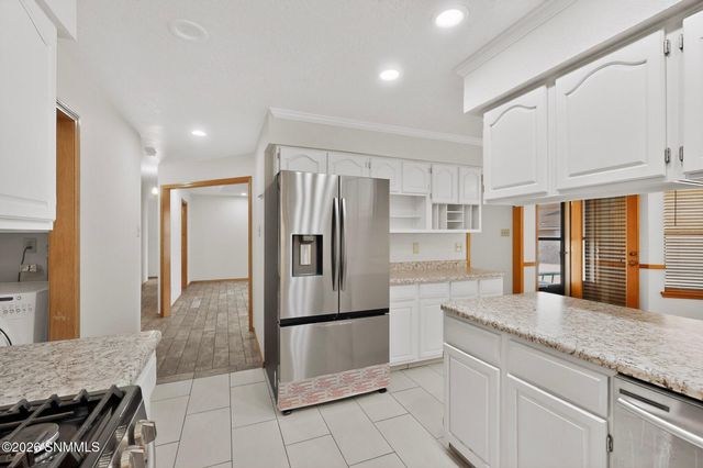 711 Windmill Drive, Las Cruces, NM 88011