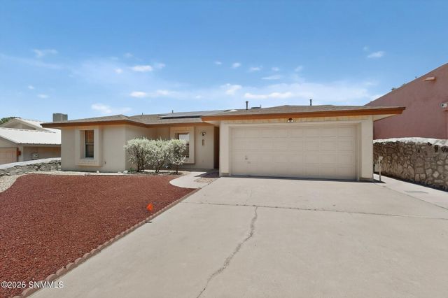 711 Windmill Drive, Las Cruces, NM 88011