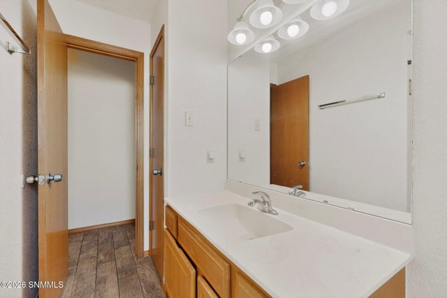 711 Windmill Drive, Las Cruces, NM 88011