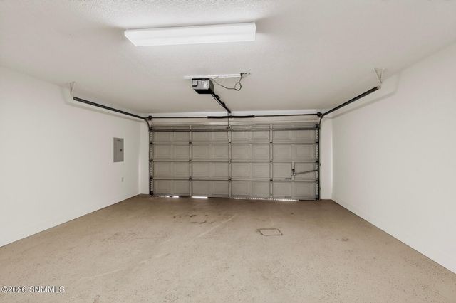 711 Windmill Drive, Las Cruces, NM 88011