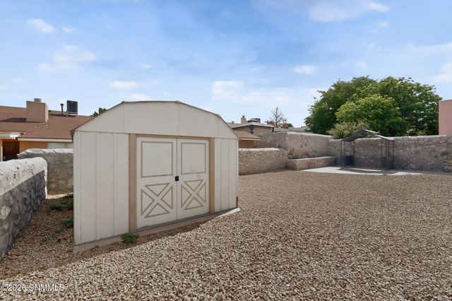 711 Windmill Drive, Las Cruces, NM 88011