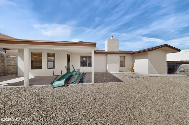711 Windmill Drive, Las Cruces, NM 88011