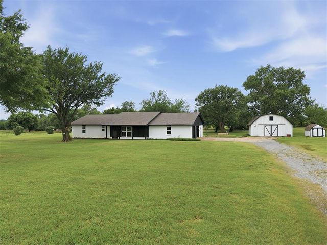 1015 N Midwest Boulevard, Guthrie, OK 73044