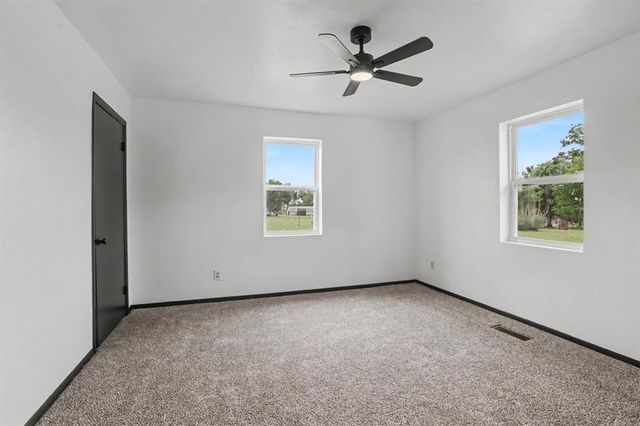 1015 N Midwest Boulevard, Guthrie, OK 73044