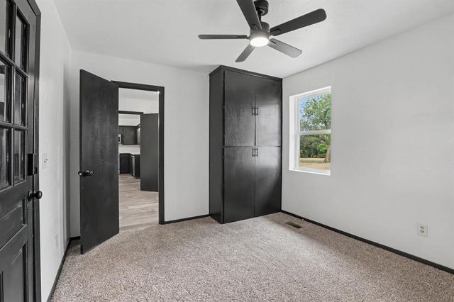 1015 N Midwest Boulevard, Guthrie, OK 73044