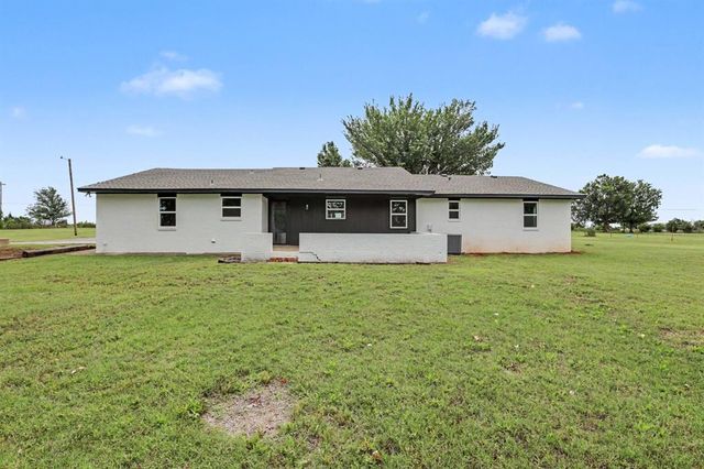 1015 N Midwest Boulevard, Guthrie, OK 73044