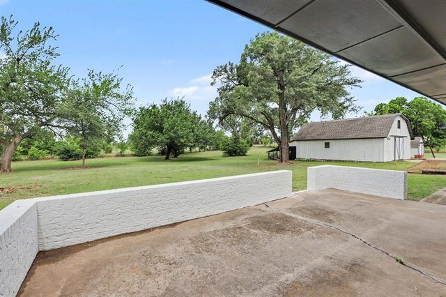 1015 N Midwest Boulevard, Guthrie, OK 73044