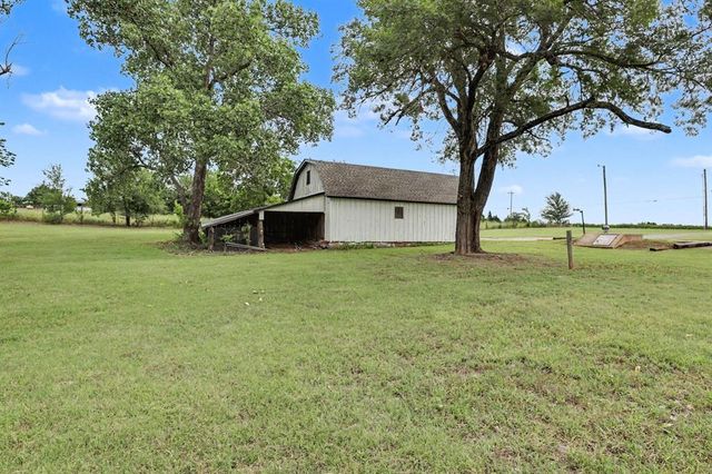 1015 N Midwest Boulevard, Guthrie, OK 73044