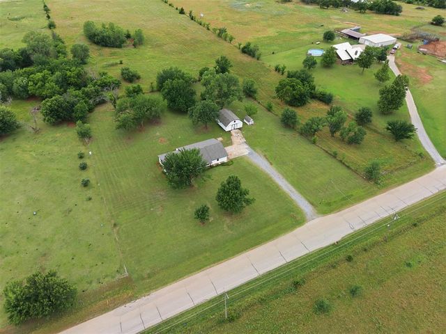 1015 N Midwest Boulevard, Guthrie, OK 73044