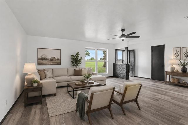 1015 N Midwest Boulevard, Guthrie, OK 73044