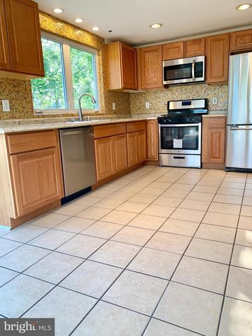 183 HADDON AVE, West Berlin, NJ 08091