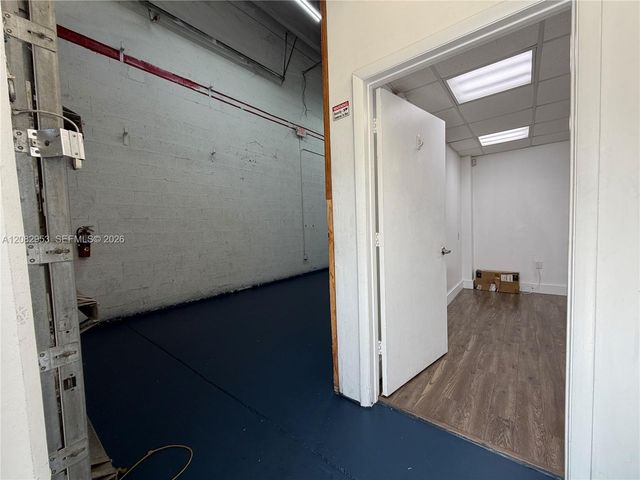 10601 NW 122nd Street 8, Medley, FL 33178