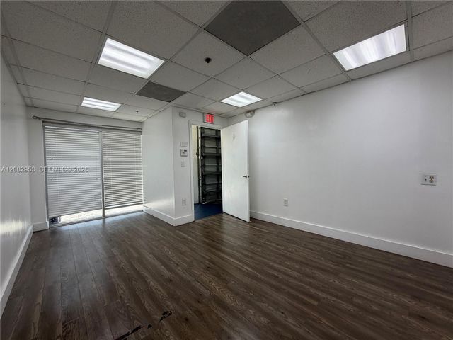 10601 NW 122nd Street 8, Medley, FL 33178