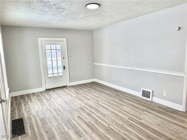 900 Roslyn Avenue SW, Canton, OH 44710