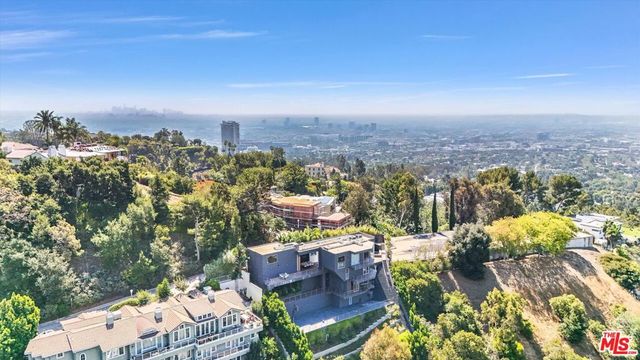 9400 Readcrest Drive, Los Angeles, CA 90210