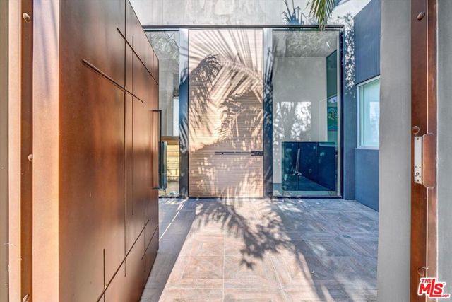9400 Readcrest Drive, Los Angeles, CA 90210