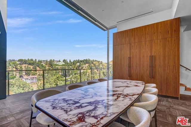 9400 Readcrest Drive, Los Angeles, CA 90210