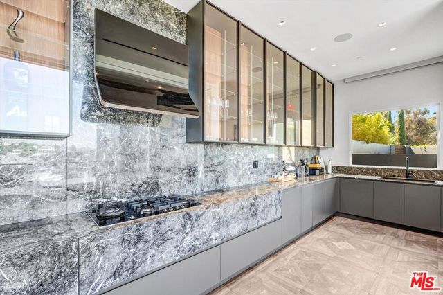 9400 Readcrest Drive, Los Angeles, CA 90210