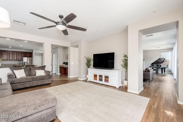 15651 W WESTVIEW Drive, Goodyear, AZ 85395